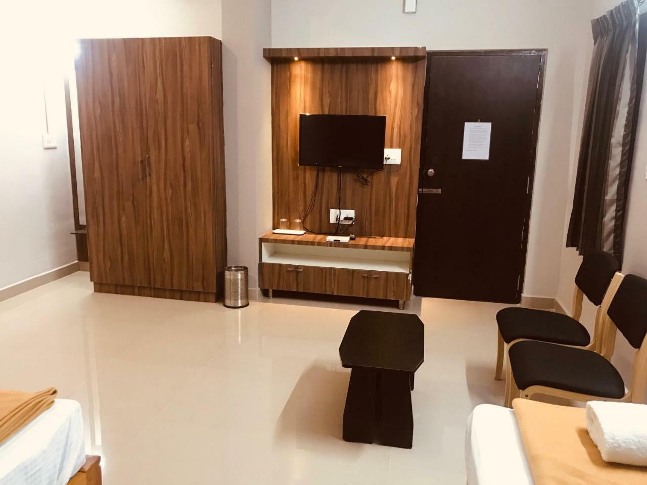 Sharada Residency Hotel Somvarpet Exterior photo