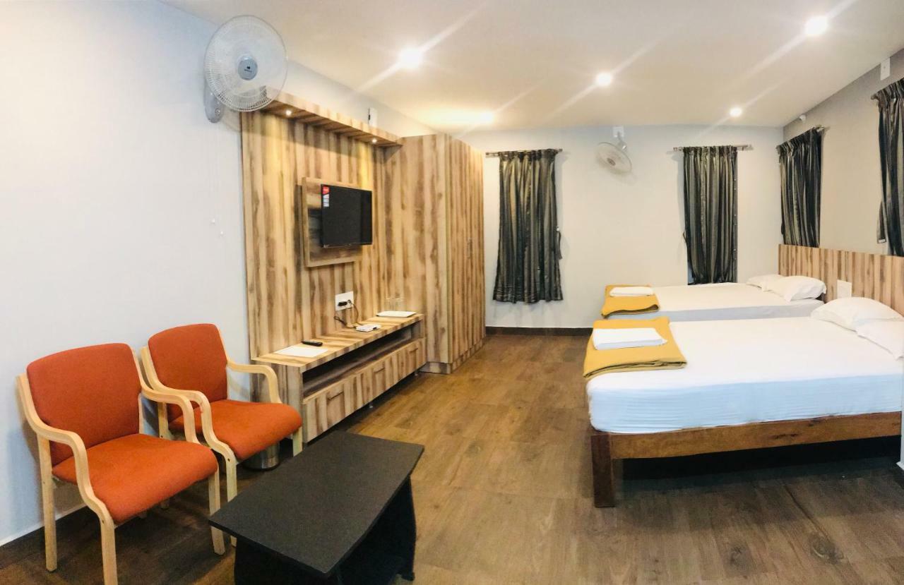 Sharada Residency Hotel Somvarpet Exterior photo
